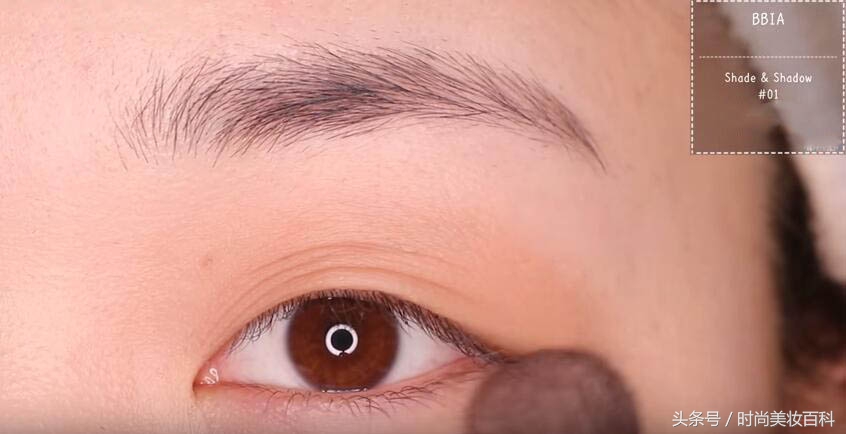 时尚美妆魅力十足的日常妆容教程,时尚美妆哑光唇妆技巧教学