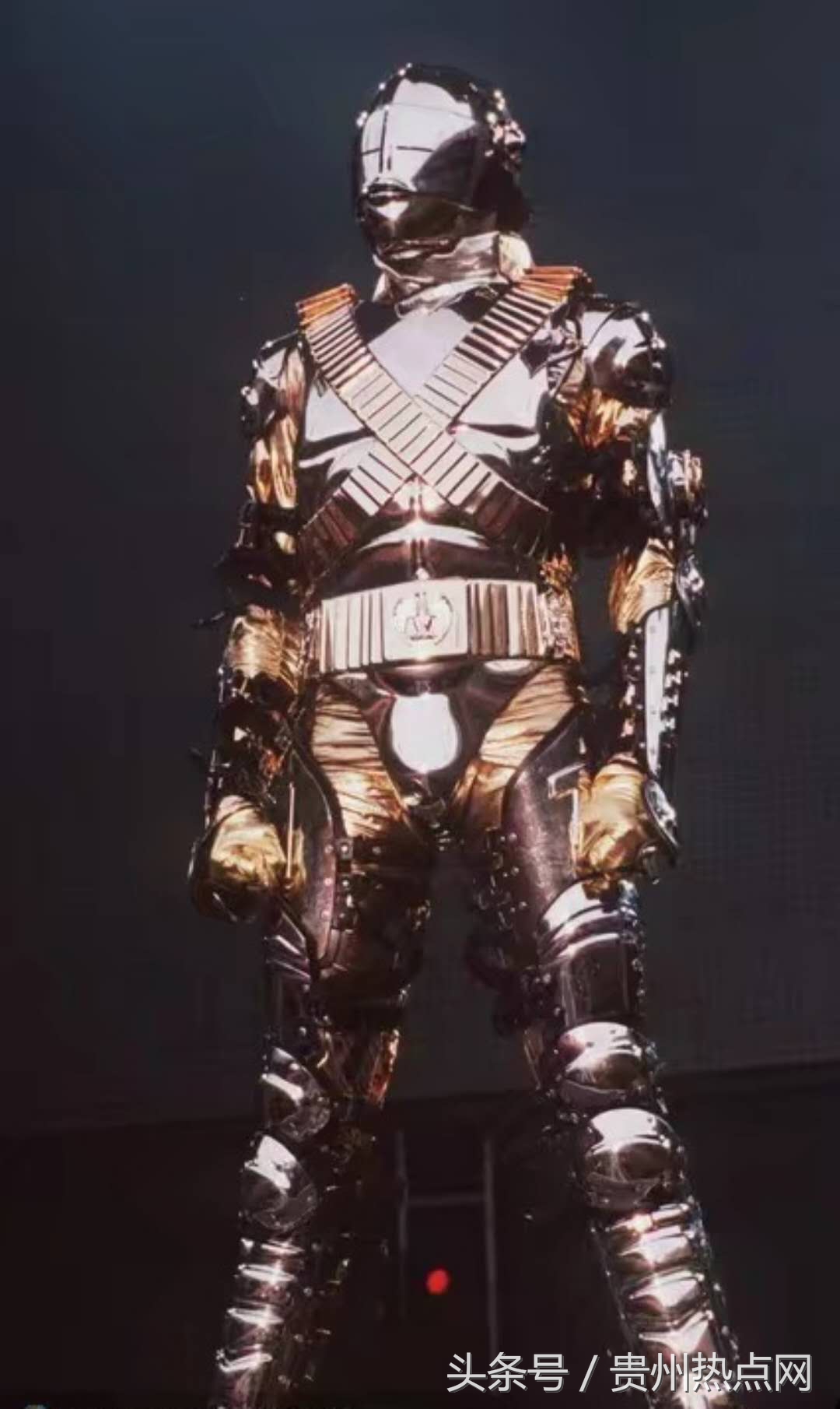 迈克杰克逊去世前的新闻,迈克尔杰克逊逝世当天新闻