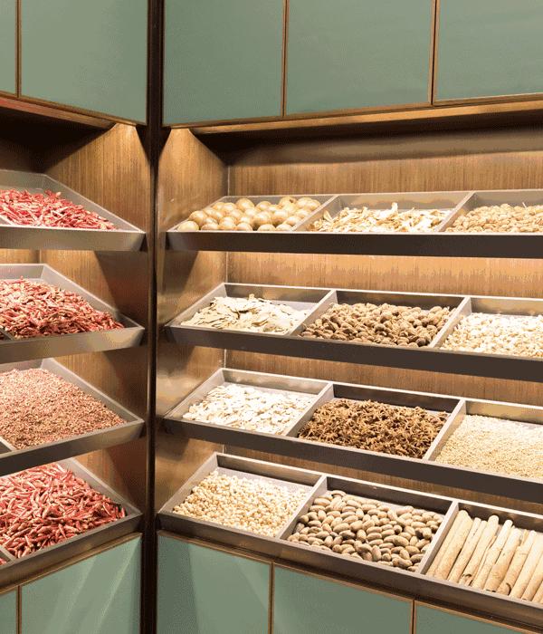 嗜辣星人的终极灵药！魔都这12家火辣餐厅，来吃饭的人都被弄哭了