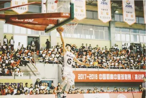 义乌考生考入北大,浙江义乌学生考上清华北大