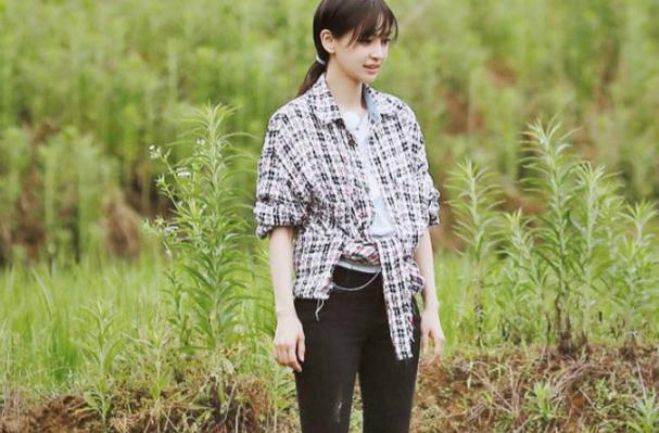 倪妮同款的衣服,倪妮同款泡泡袖上衣衬衫白色