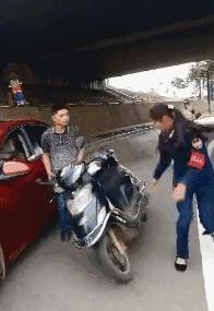 搞笑gif妹子什么都不用说了我认输,搞笑gif妹子你对自己有点自信了啊