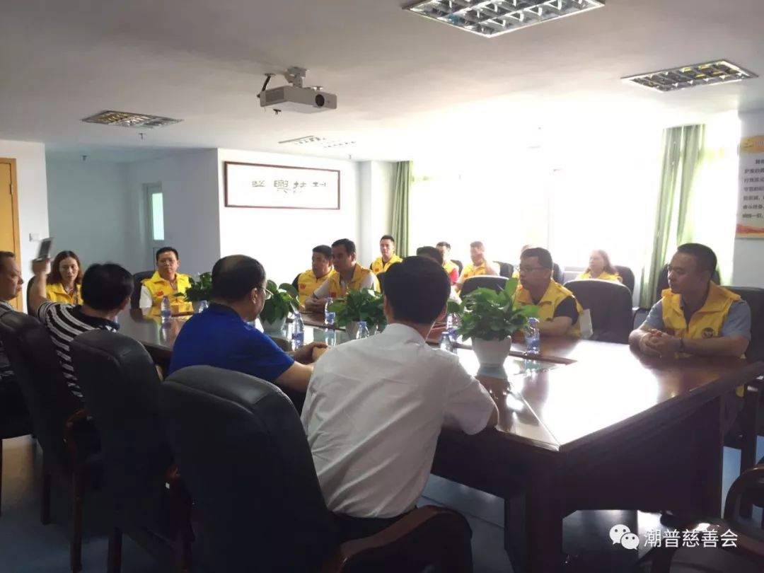 潮普慈善会与*江濠**新圣骨科医院达成医疗服务合作