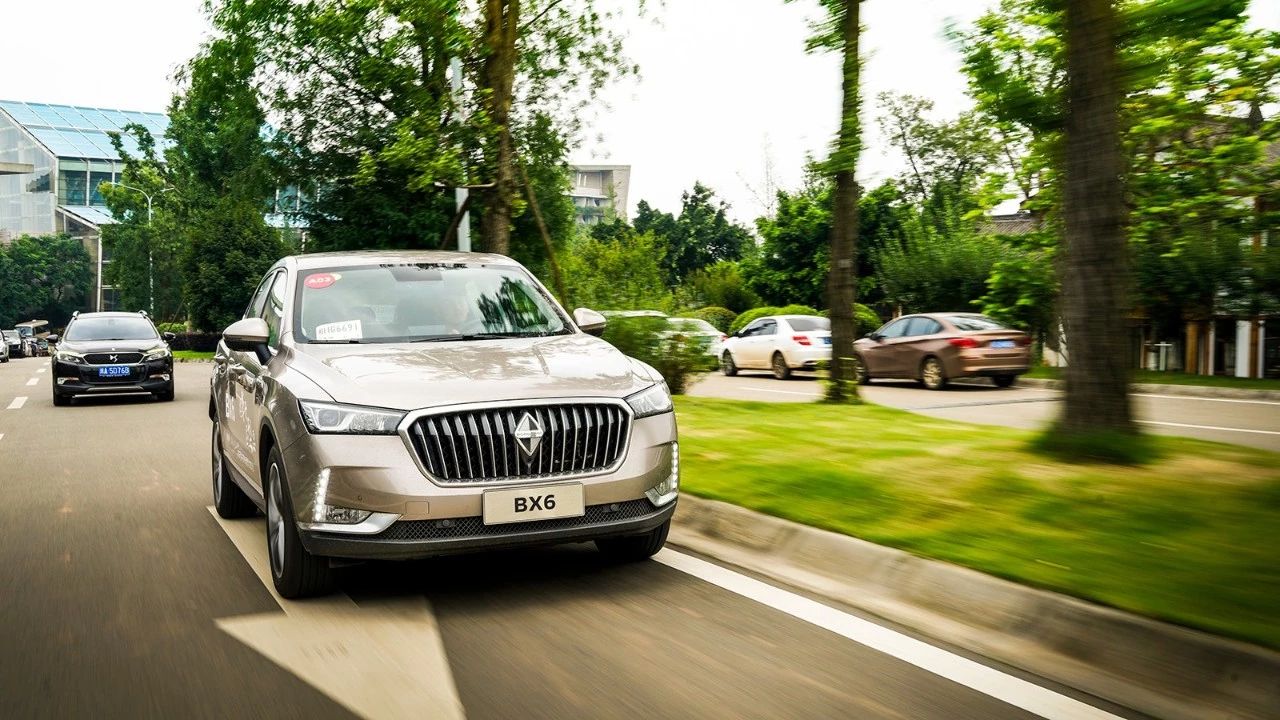 “德味”屁股加持！试驾全新宝沃BX6