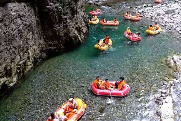 来一次说走就走的漂流之旅,贵州最美最惊险的漂流全在这里