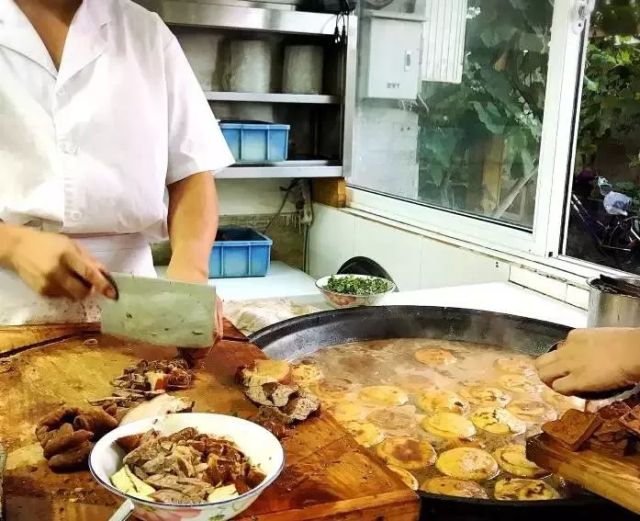 考进北京的大学很难吗,报考北京的大学需要什么条件