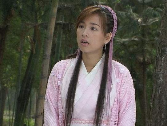 两人同演《穿越时空的爱恋》走红，今一人霸屏多年，她却无戏可拍