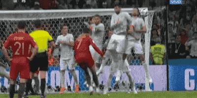 c罗电梯球绝技原理,香蕉球落叶球电梯球的区别