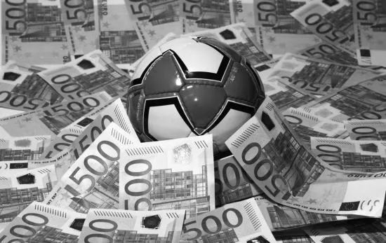 天台太挤别凑热闹!理性竞猜别“*球赌**”,安心当一个吃瓜“球迷”