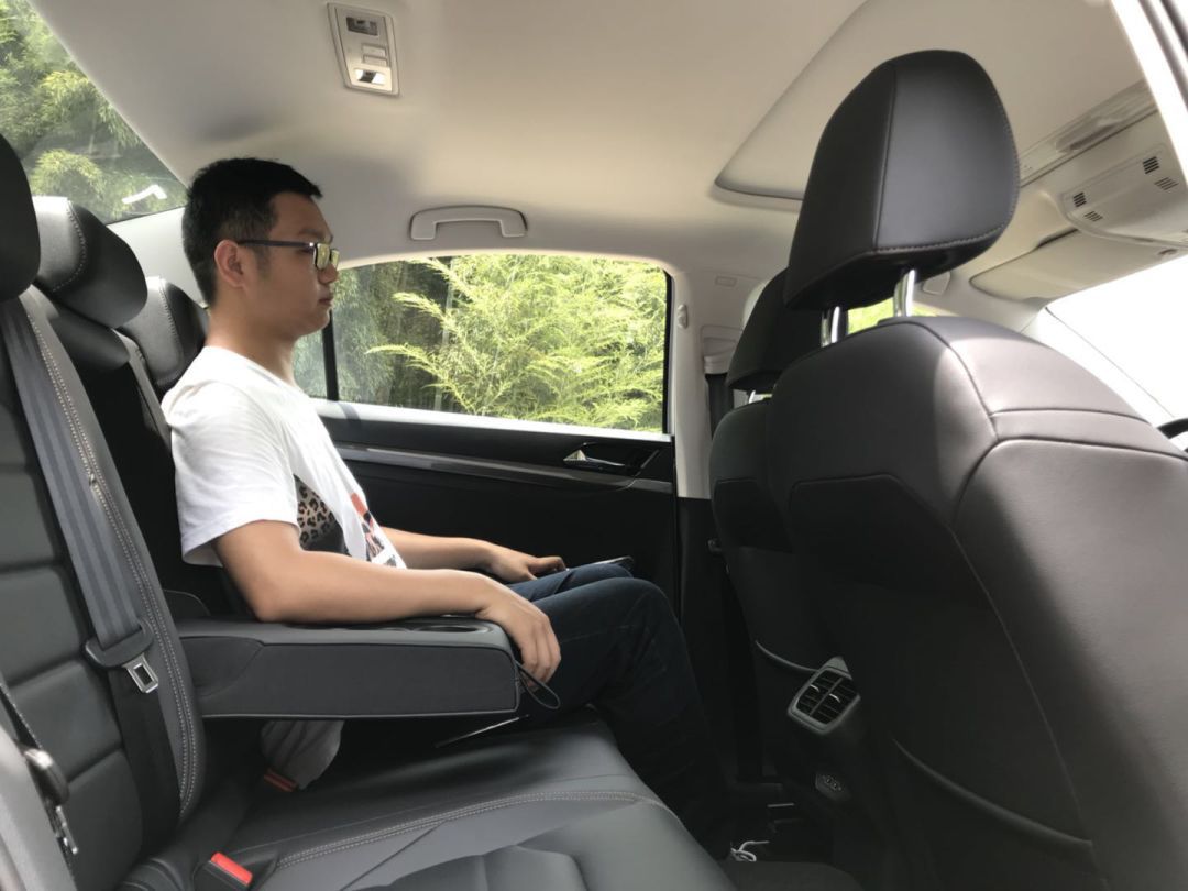 大众朗逸和宝来哪个更值得买,10万左右大众宝来和朗逸推荐哪款