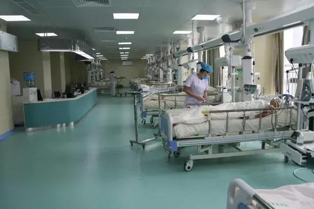 在生命的禁区精耕细作—记市二院神经外科特*医色**疗技术发展纪实