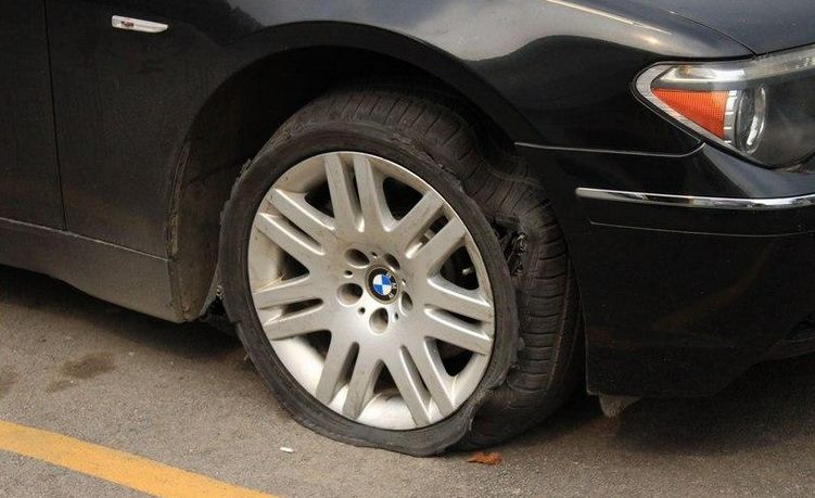 一招教你解决夏天车子暴晒问题,夏天车子暴晒对车子有影响吗