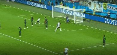 背起梅西的小罗,背起梅西的人小罗