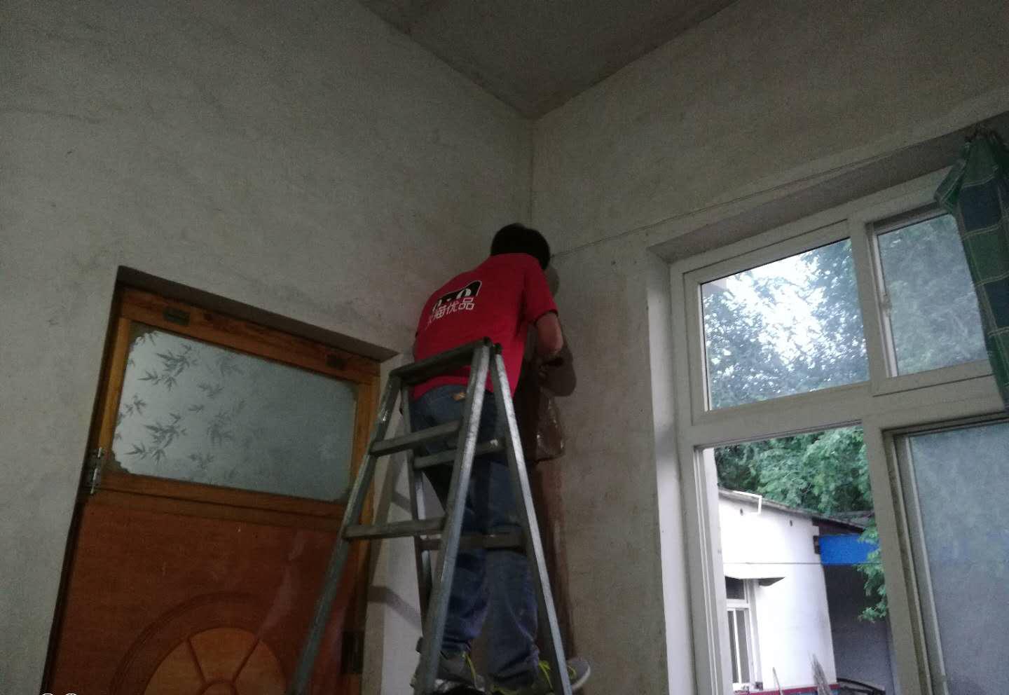 山东小伙把“电商”带进村子，村民说，打他电话比打400管用！