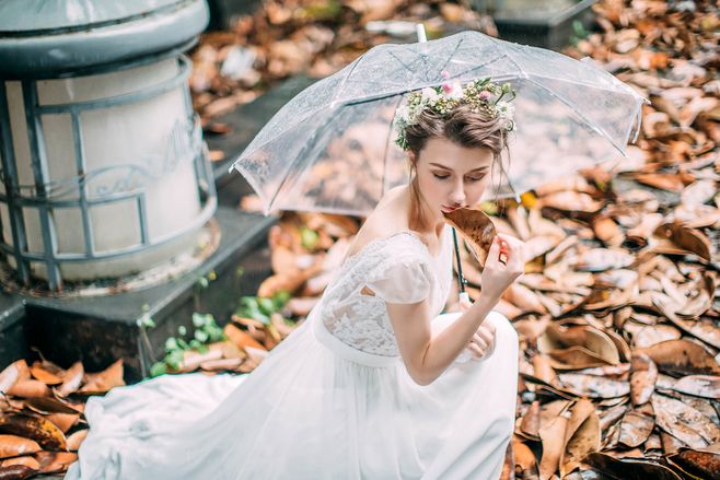眼看着那男人带着一个女人闪进了房间，没想到，却是这样的下场