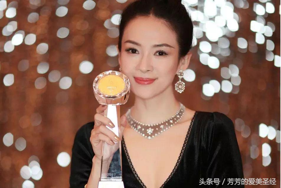 额头凸出有点像寿星公命运,额头饱满像寿星公好吗