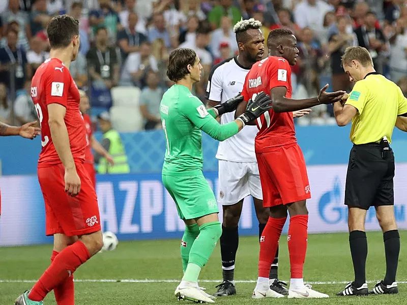 假装看过球丨从读秒绝杀到提前回家，冠军魔咒是德国队最好的借口