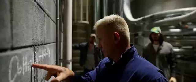 疯狂的石头盗窃石头,疯狂的石头香港大盗被骗