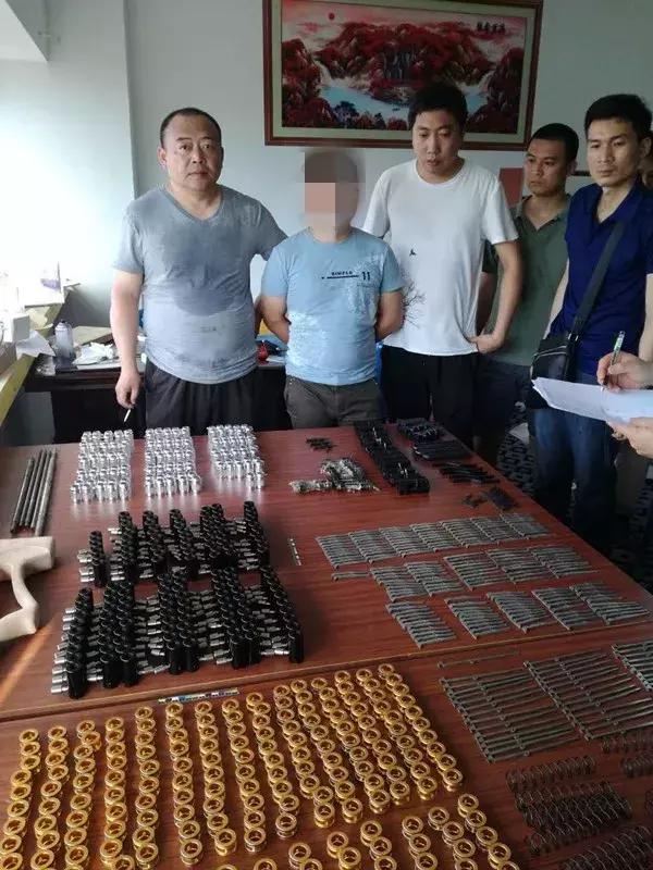 刑警支队破获一起网络贩枪案件,破获特大贩枪