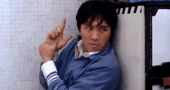 足球场上球员吐痰是什么行为,足球运动员为啥总吐痰