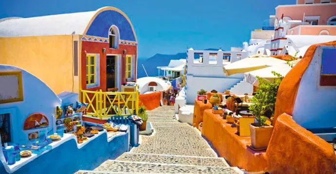 准备什么样的泳衣,海边度假泳衣选什么颜色