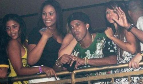 足球运动员罗纳尔迪尼奥,足球明星罗纳尔迪尼奥的成功秘诀