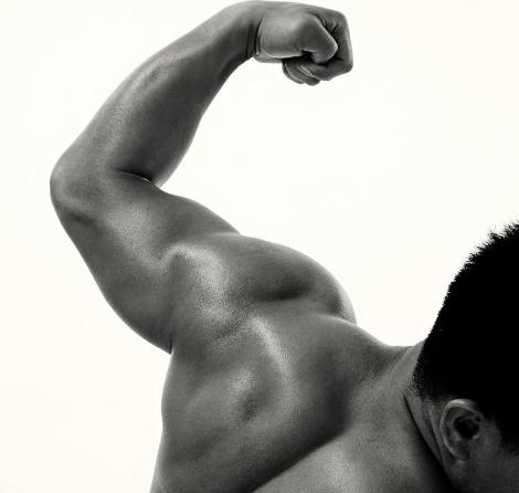 想要手臂力气更大要怎么锻炼,如何在没器材的情况下练手臂肌肉