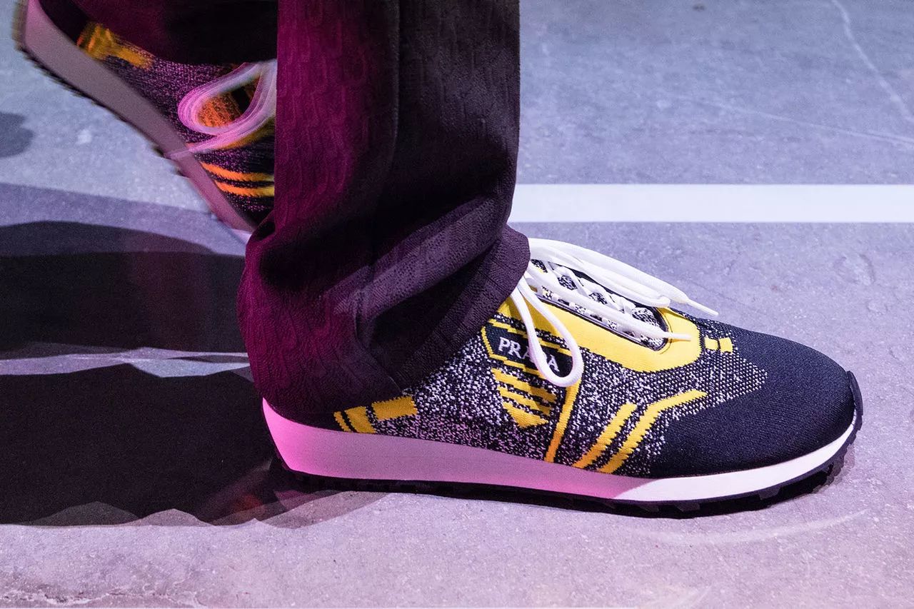 prada鍐嶇敓绯诲垪,prada鎹㈡帉闂ㄤ汉