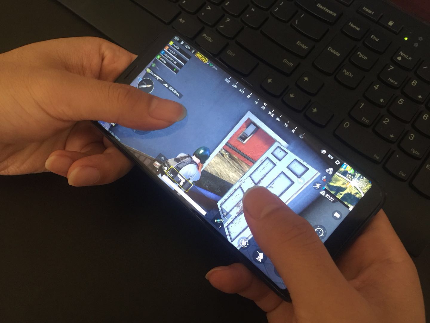 带拍照功能的游戏,手机除游戏拍照还有什么刚需性能