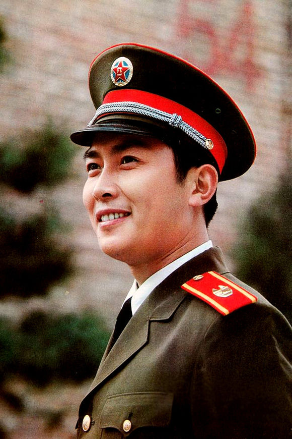 周里京唐国强对比,周里京和唐国强