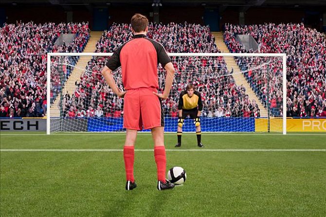 日职乙分析福冈黄蜂,日职乙推荐福冈黄蜂vs横滨fc