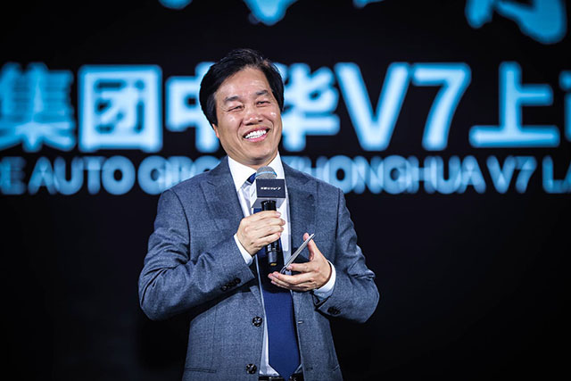 又一国产高端横空问世，售11-19万，网友：除了车标简直就一宝马