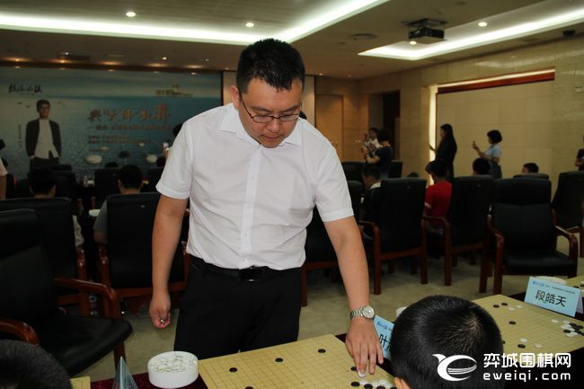 柯洁与韩升周比赛讲解,国手柯洁最新比赛