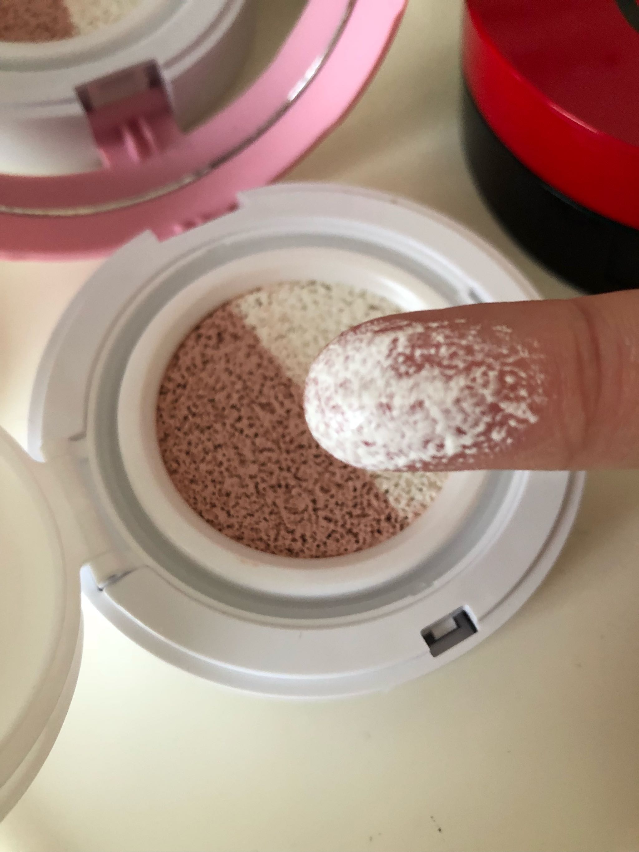 什么牌子的cc霜比较好,cc霜和cc气垫有什么区别