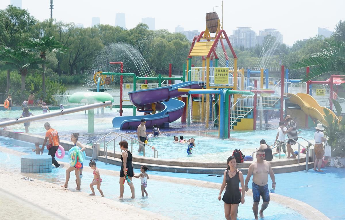 看足球现场比赛震撼,看沙滩足球