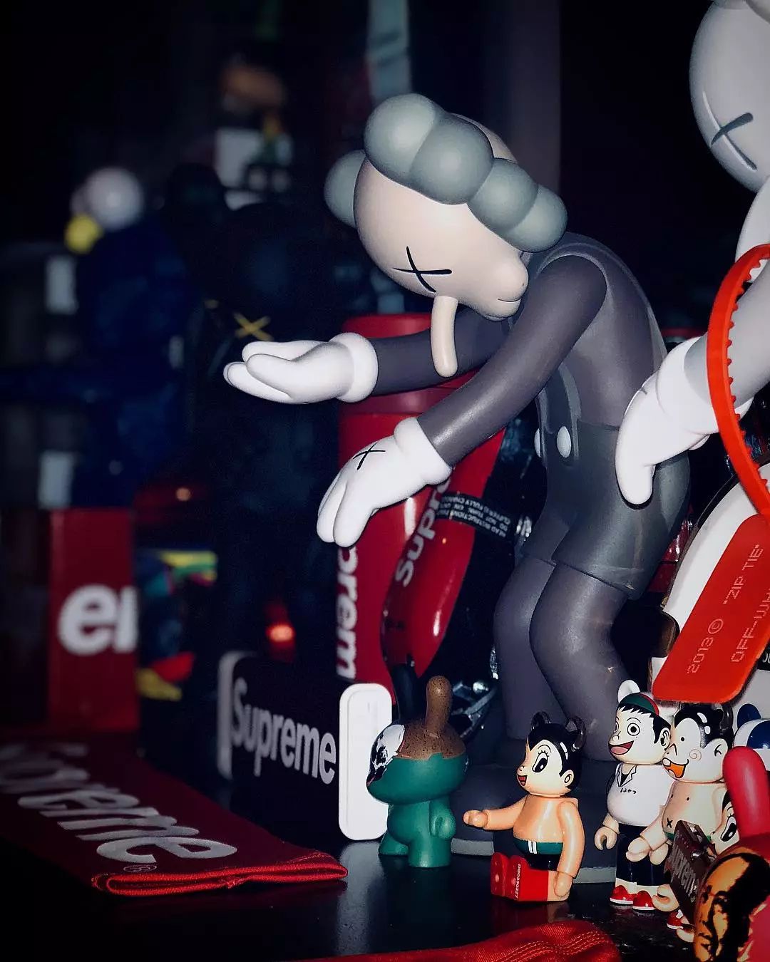 “我买visvim、acronym的钱，比女友买化妆品贵十几万吧”