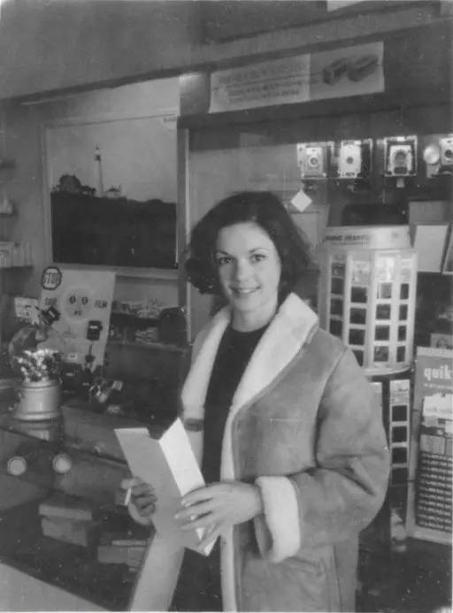 安迪沃霍尔的女友,安迪沃霍尔和鲍勃迪伦