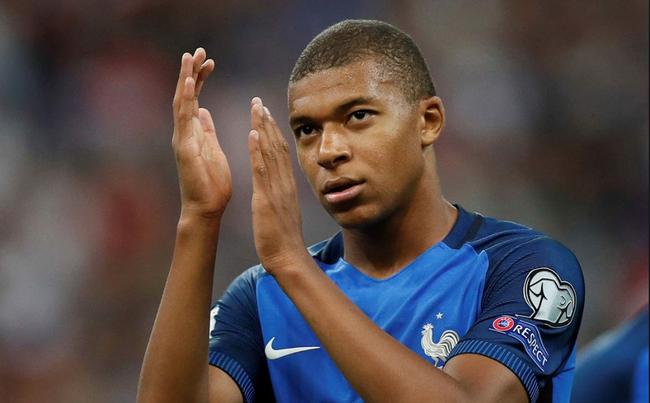 足球世界唯快不破,天下足球2019足球记忆