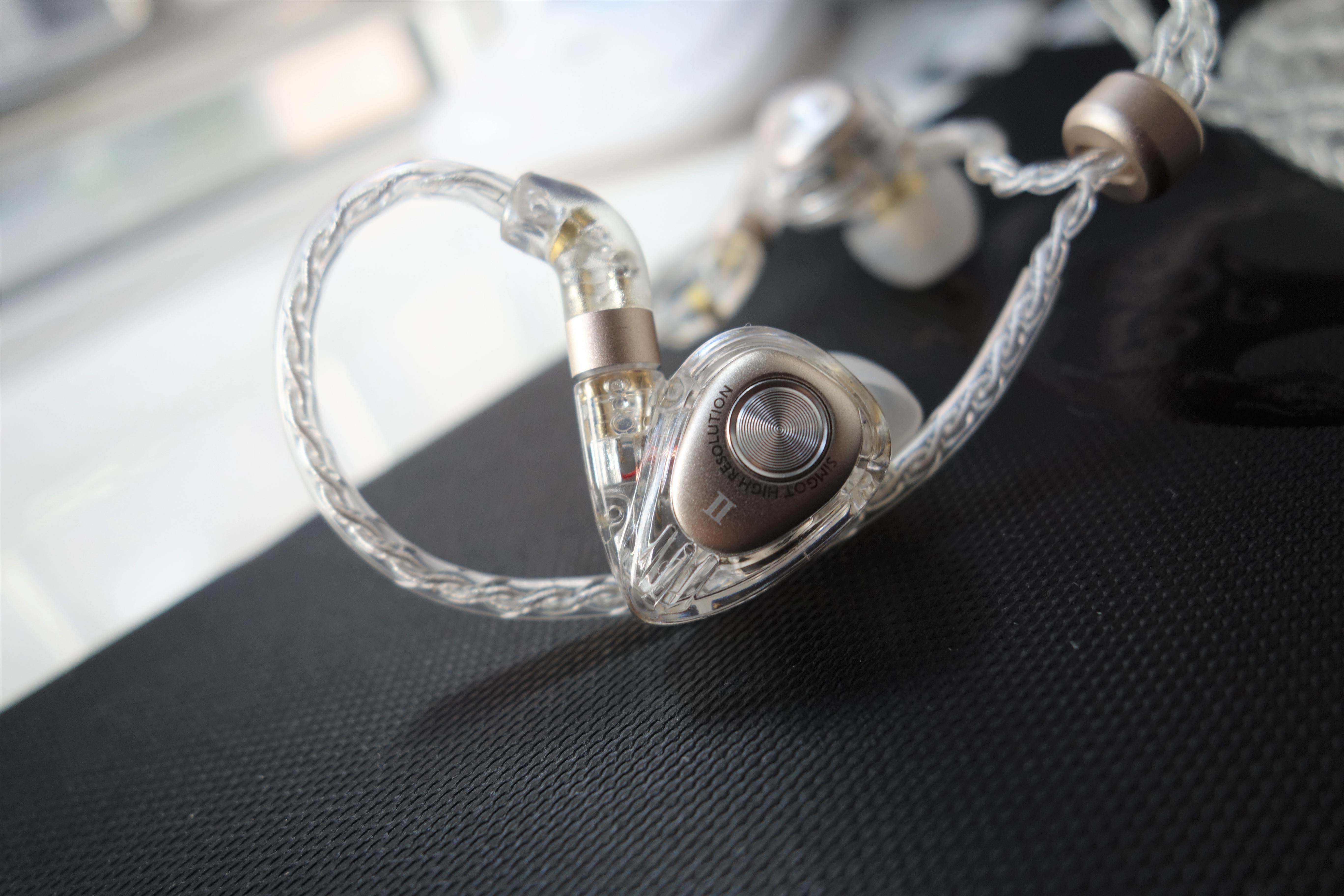 *击狙**威索尼可GR07国产中档HIFI耳机迎来超级大杀器圈铁EM2评测