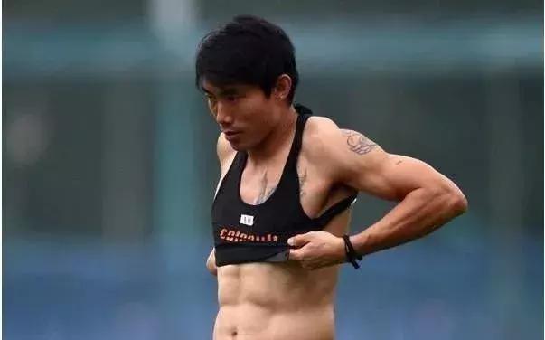 中国男足饮食曝光,中国男足饮食引争议