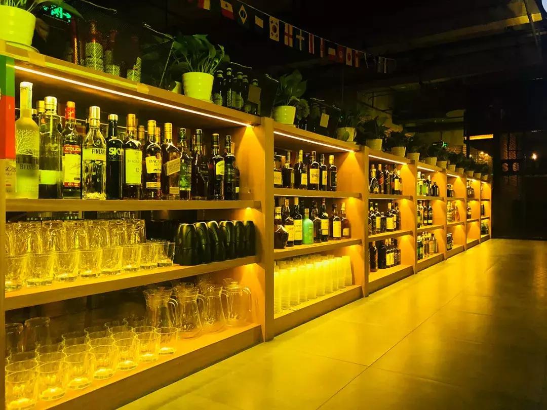 内马尔巴黎圣日耳曼签名球衣,内马尔巴黎包厢