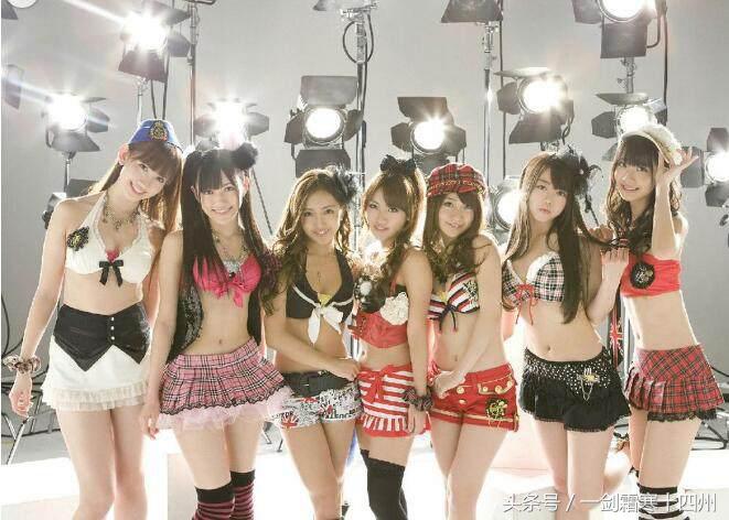 日本新生代清纯女星：日本战胜比利时进入8强，我会以泳装展示！