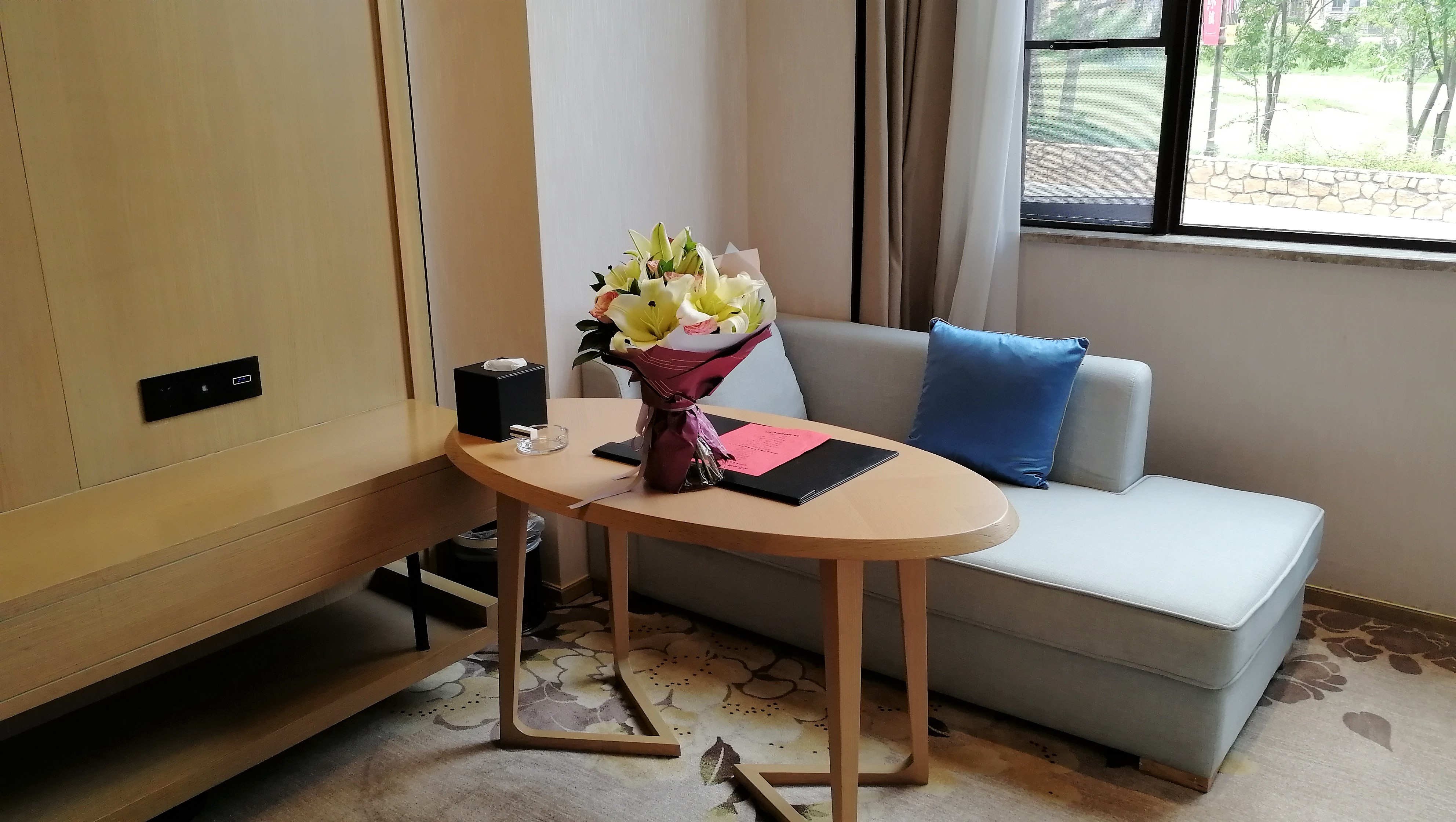 看花海，泡温泉，吃美食，这样的度假风你爱不爱？