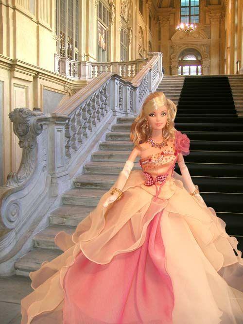 记得席卷国内的芭比风潮吗？芭比到底是如何在国内火起来的？