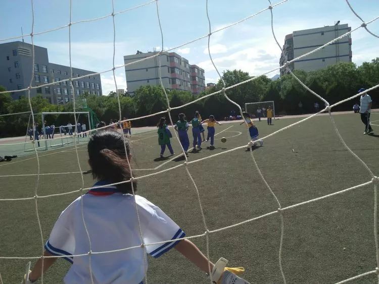 金昌市第四小学足球比赛,实验小学女子足球队