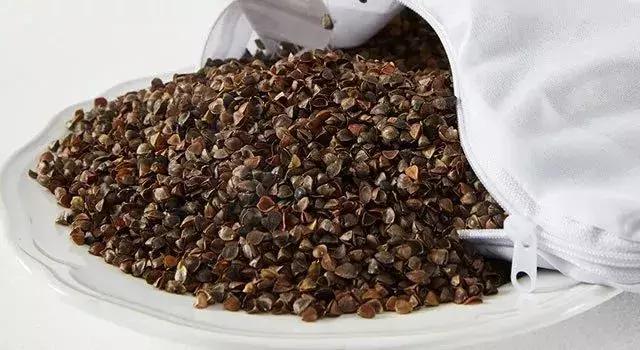 护着脖子的枕头,护住颈椎的东西