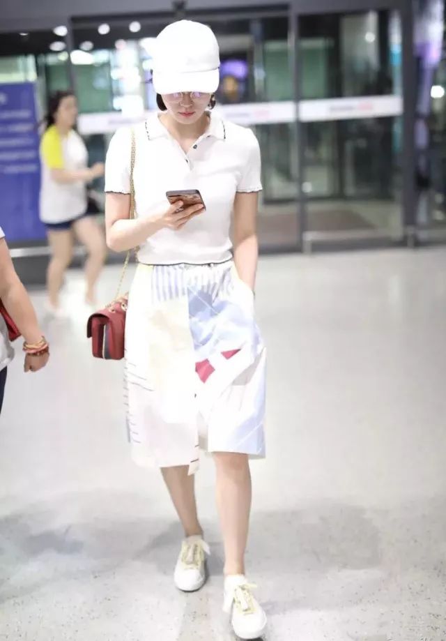 刘诗诗穿起今年最流行的连衣裙,打底连衣裙秋冬高级感刘诗诗同款