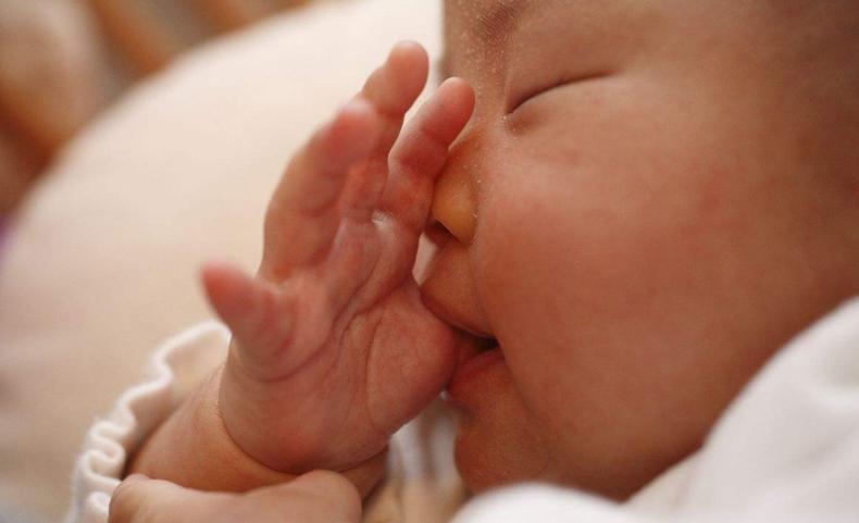 顺产or剖腹产，是宝宝肥胖的主要原因？