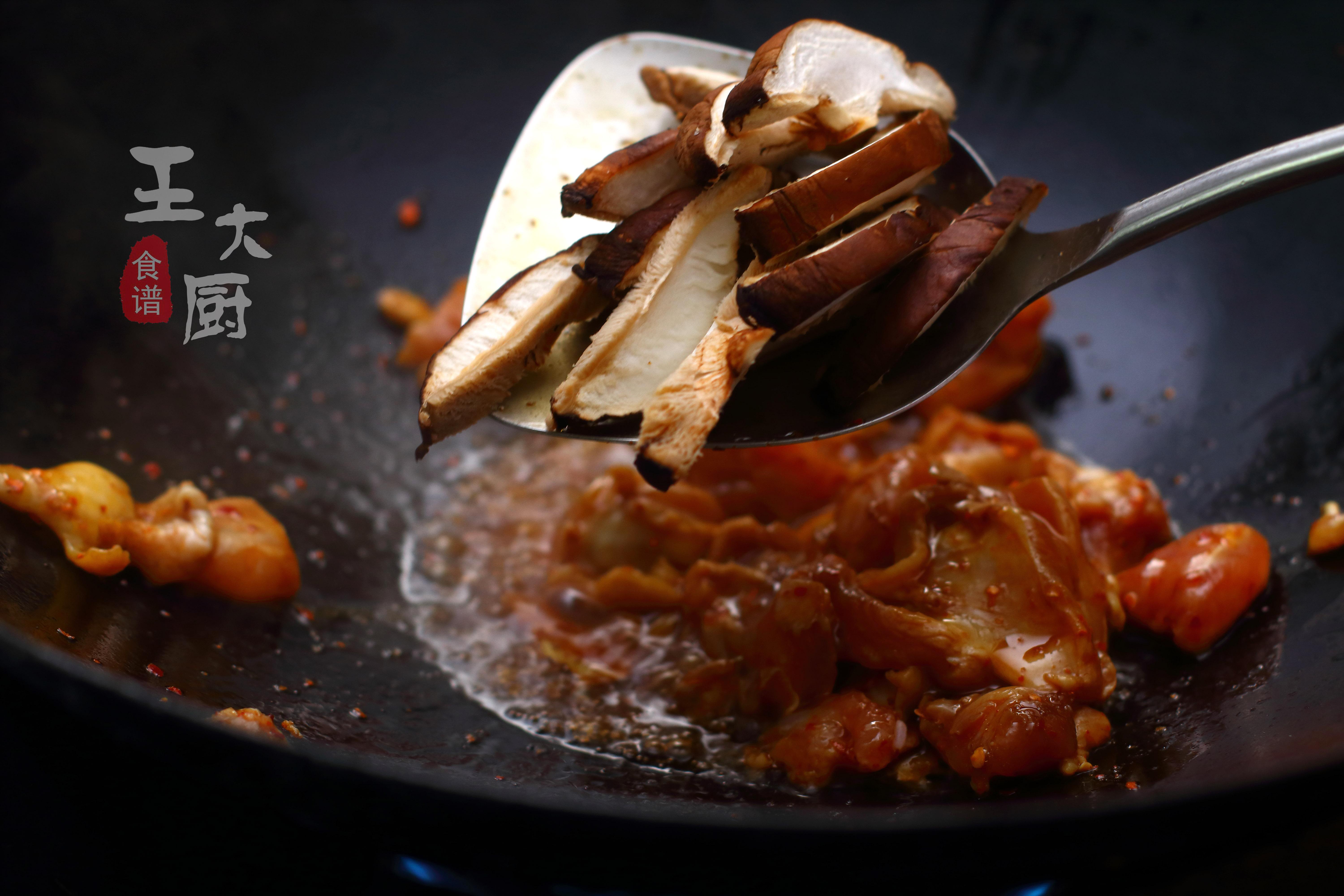 最正宗的黄焖鸡米饭，以后不用再花冤枉钱了，自己在家做好吃极了