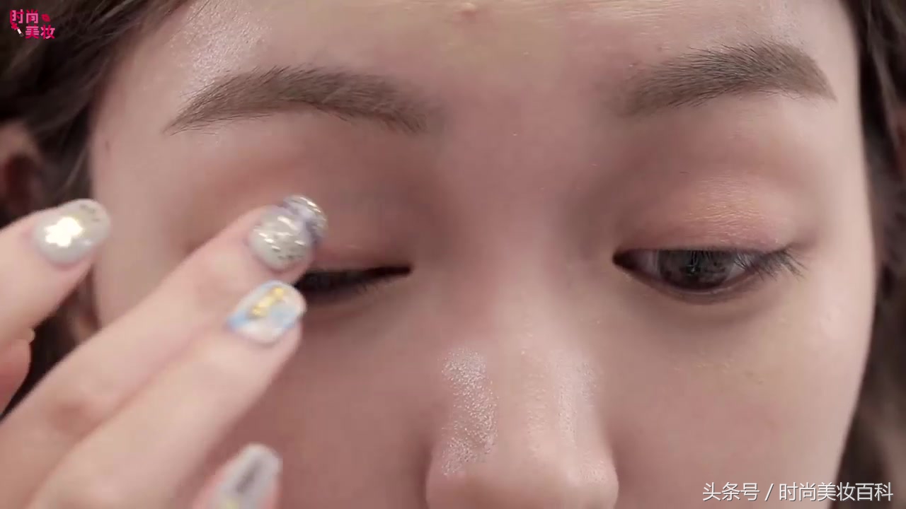 怎样的化妆步骤使得妆容更持久,能让妆容更持久的化妆步骤